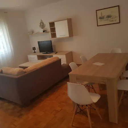 Apartment Iva *